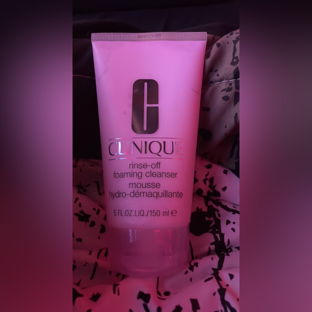 Foaming cleanser